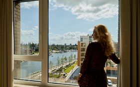 Chlebova - Riverside View Terrace, Free Parking, Gym & Kidsplay By Downtown Apartments